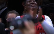 永远不要拒绝妈妈的电话，从拖车屋小孩到83分的NBA历史先生！